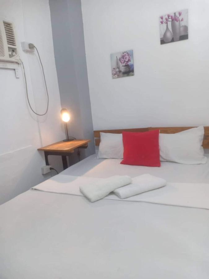 Lojed Sean Bed And Space Pasay Exteriör bild